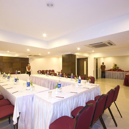 Shantai Hotel Pune Dış mekan fotoğraf