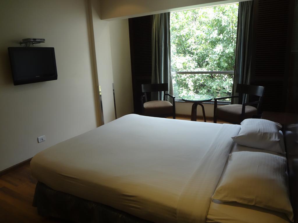 Shantai Hotel Pune Dış mekan fotoğraf