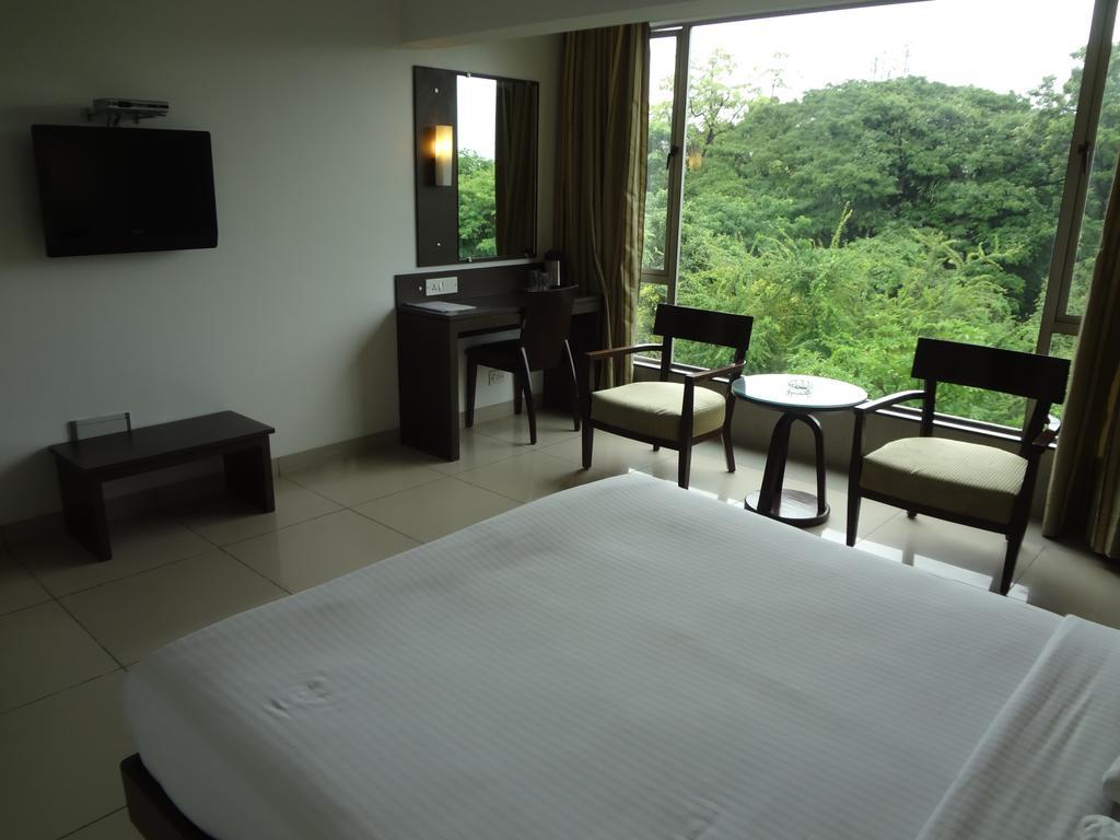 Shantai Hotel Pune Dış mekan fotoğraf