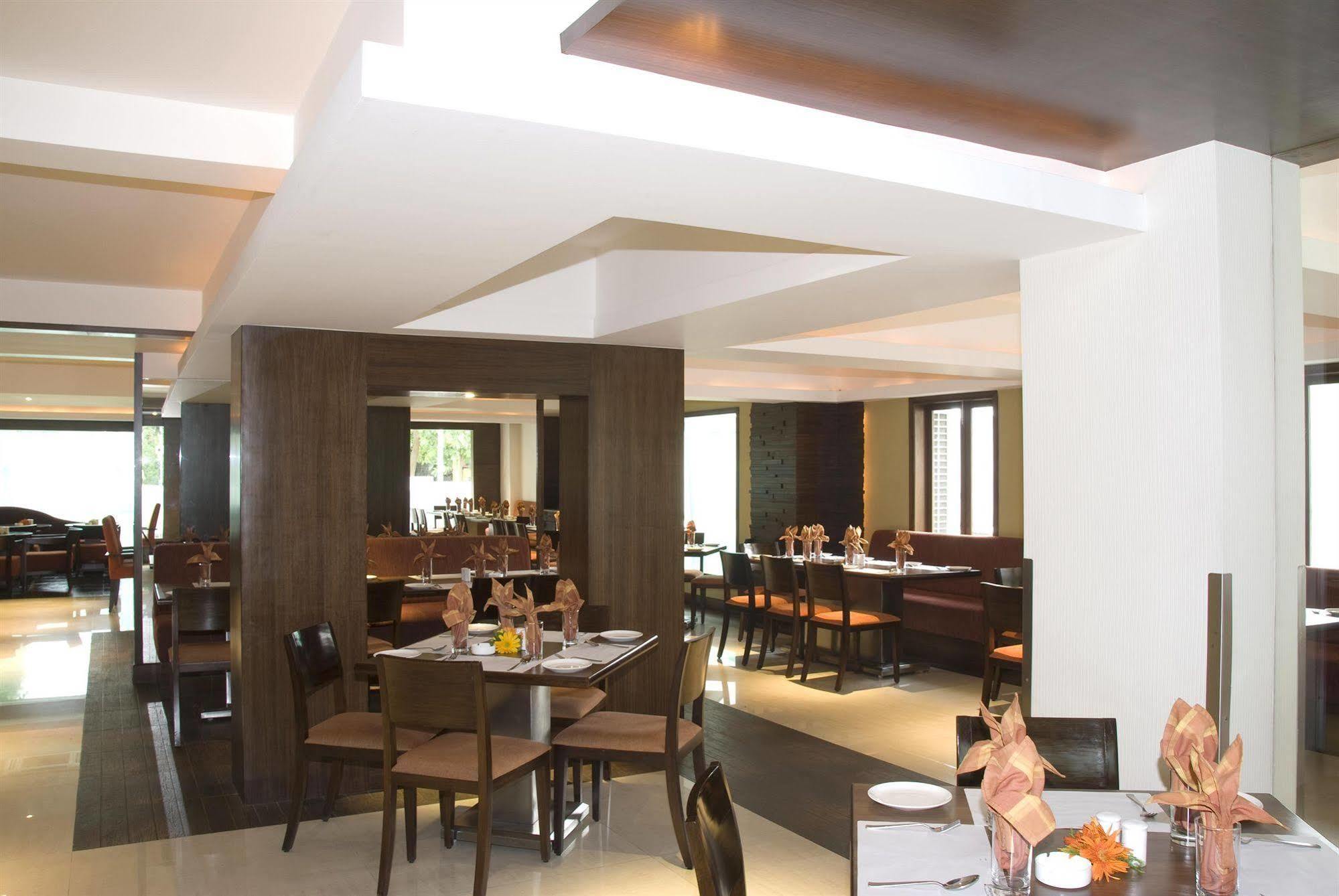 Shantai Hotel Pune Dış mekan fotoğraf