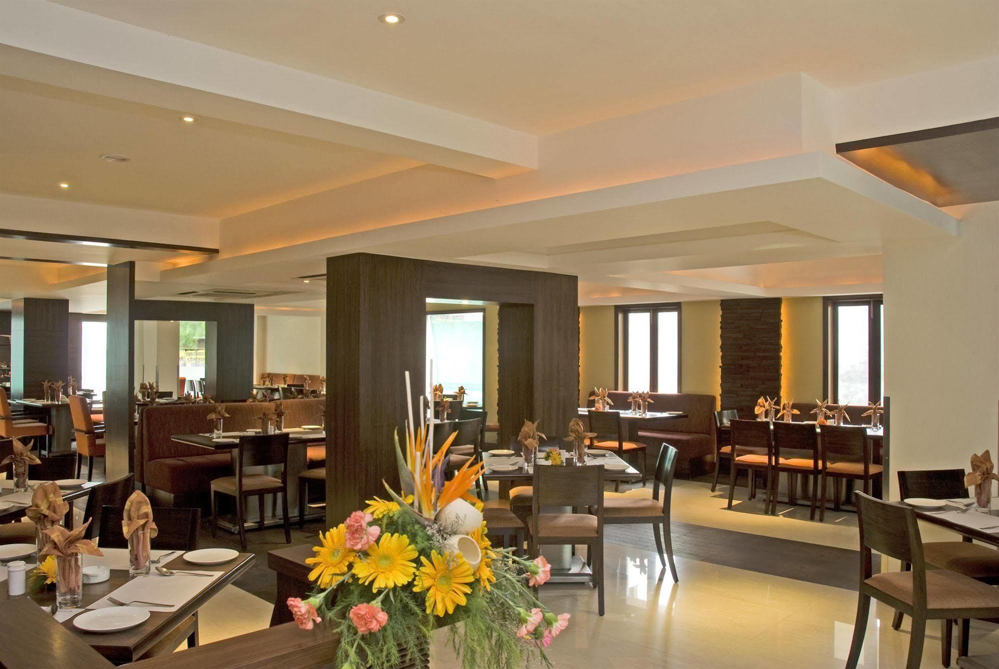 Shantai Hotel Pune Dış mekan fotoğraf