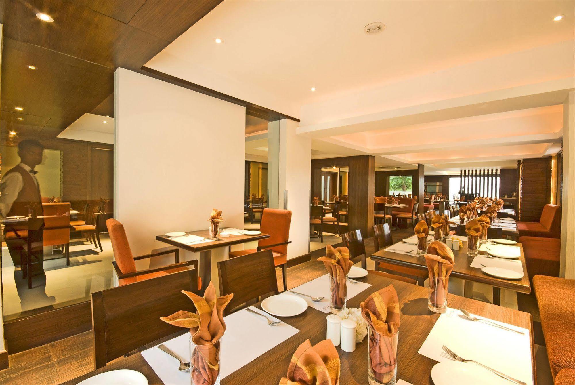 Shantai Hotel Pune Dış mekan fotoğraf