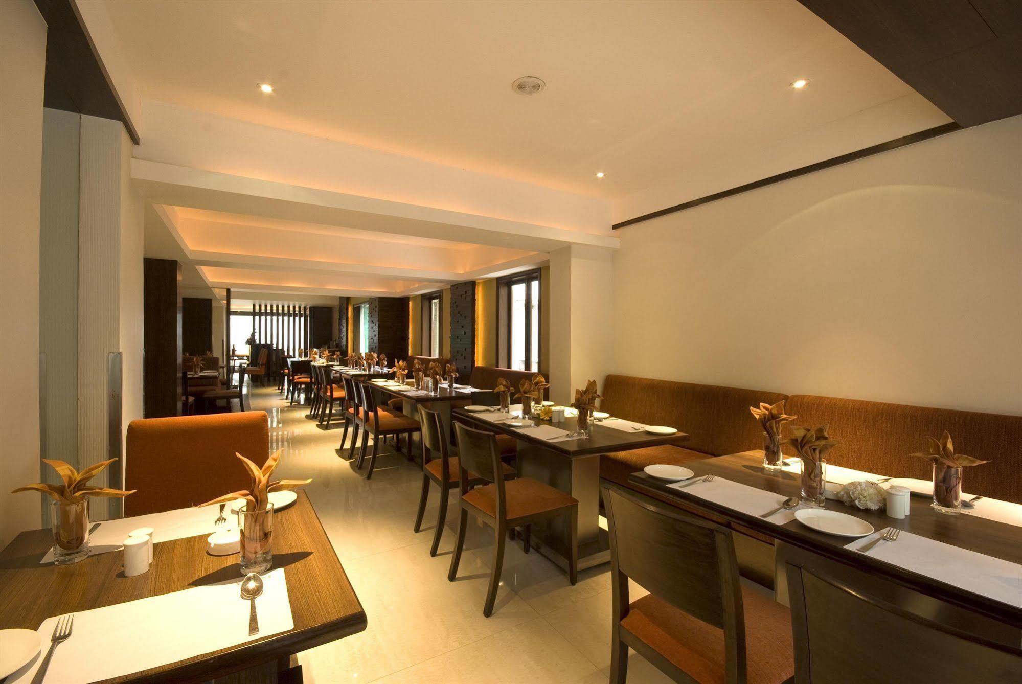 Shantai Hotel Pune Dış mekan fotoğraf